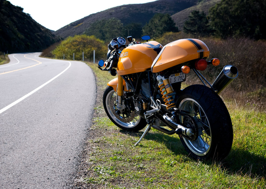 DUCATI 